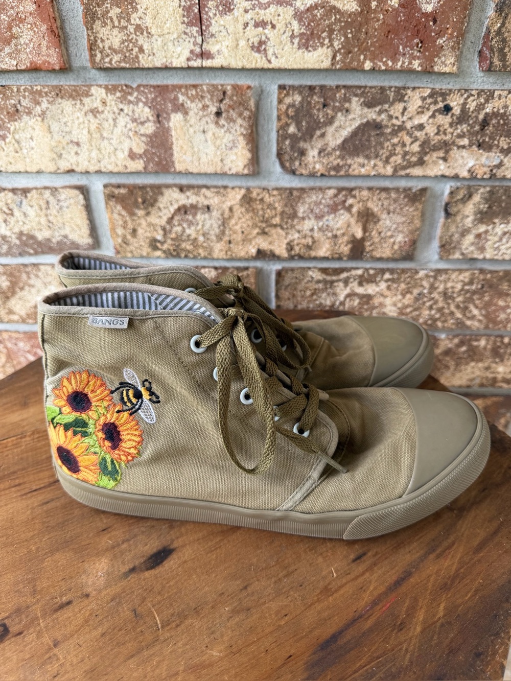 BANGS Shoes Old Pine Sunflower High Tops Women’s Size 9.5 Excellent!
